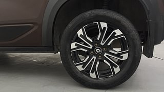 Used 2023 Renault Kiger RXT (O) MT Petrol Manual tyres LEFT REAR TYRE RIM VIEW