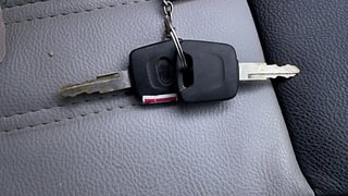 Used 2016 Datsun Redi-GO [2015-2019] T (O) Petrol Manual extra CAR KEY VIEW