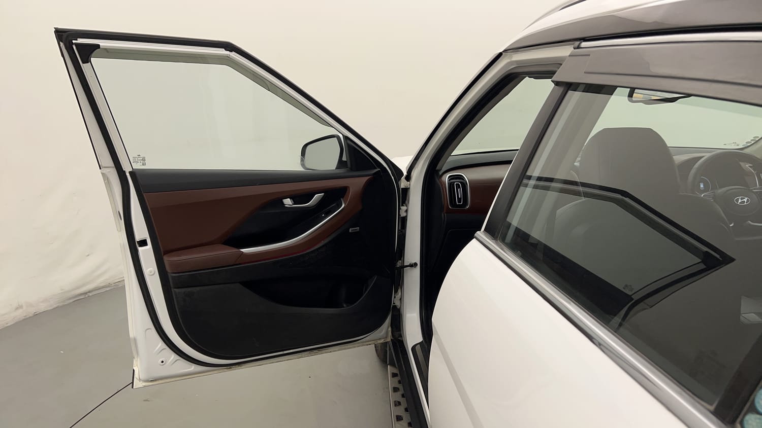 New Hyundai Alcazar interior LEFT FRONT DOOR OPEN VIEW