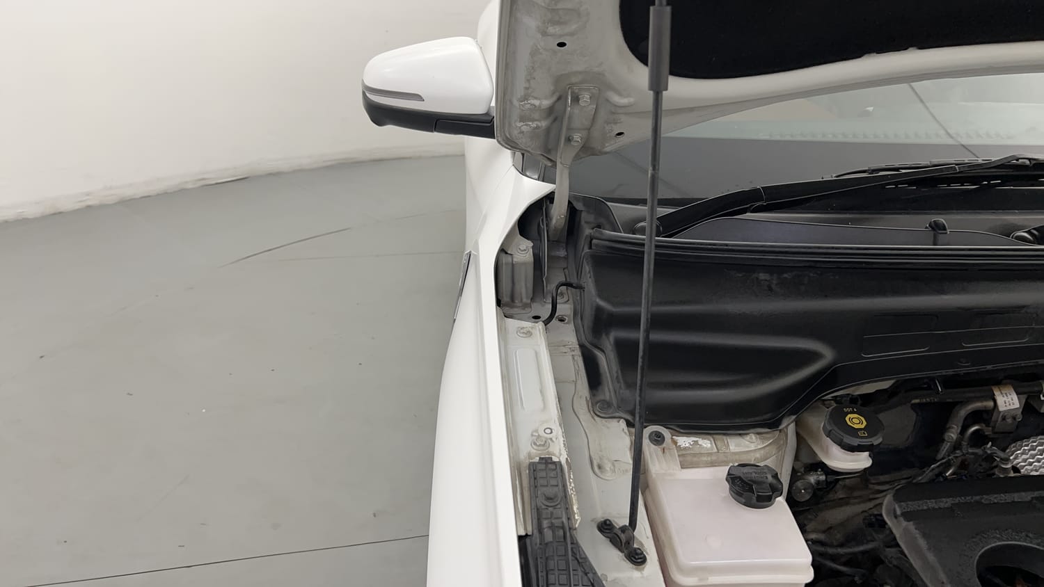 New Hyundai Alcazar engine ENGINE RIGHT SIDE HINGE & APRON VIEW