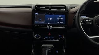 Used 2022 Hyundai Alcazar Signature (O) 6 STR 1.5 Diesel AT Diesel Automatic interior MUSIC SYSTEM & AC CONTROL VIEW