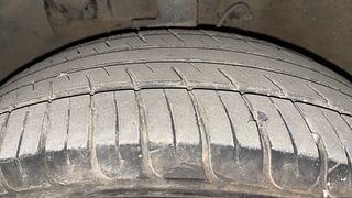 Used 2016 Hyundai i20 Active [2015-2020] 1.2 SX Petrol Manual tyres LEFT FRONT TYRE TREAD VIEW
