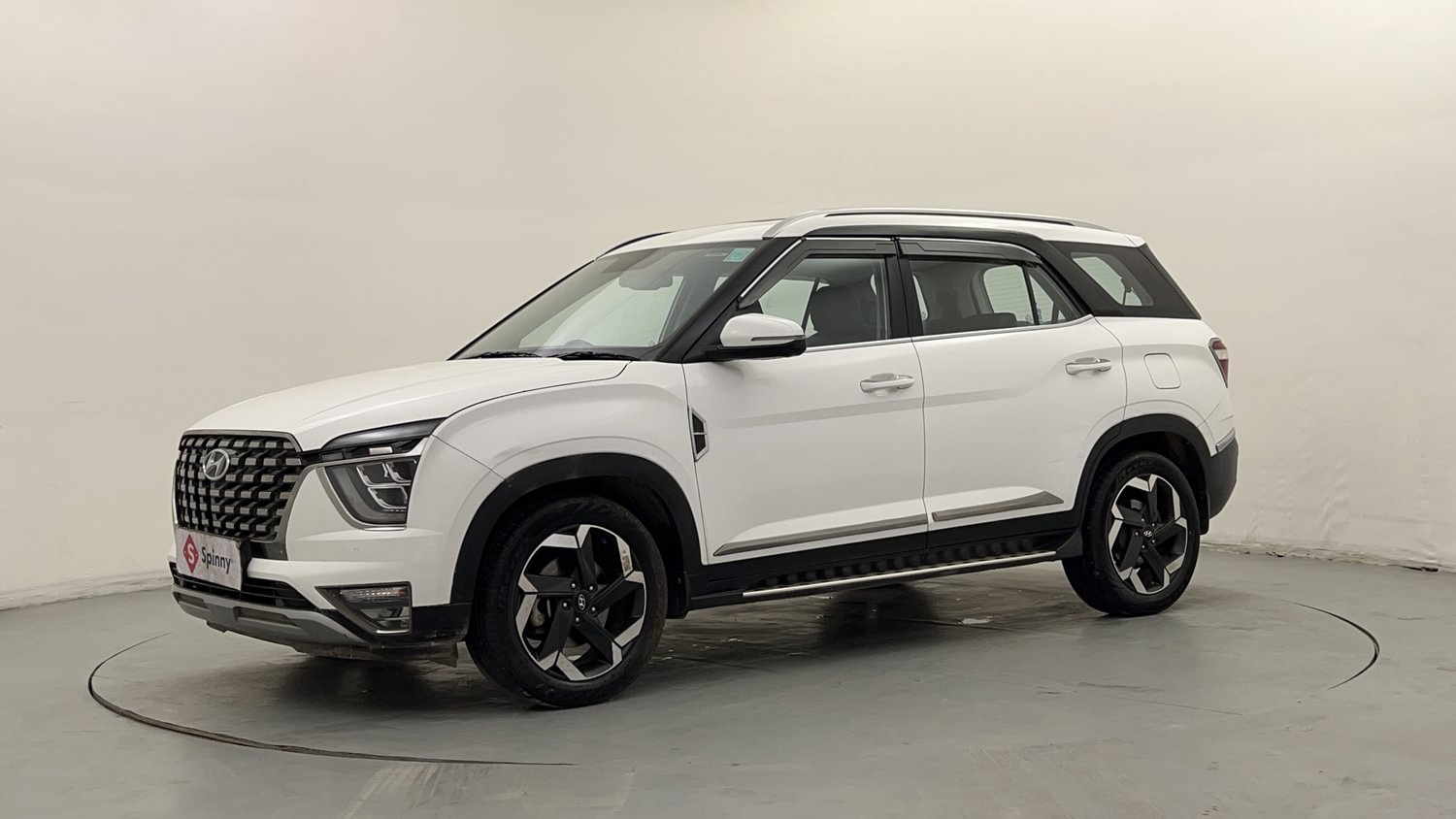 New Hyundai Alcazar exterior LEFT FRONT CORNER VIEW