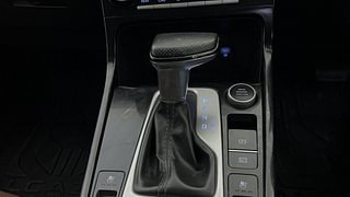 Used 2022 Hyundai Alcazar Signature (O) 6 STR 1.5 Diesel AT Diesel Automatic interior GEAR  KNOB VIEW