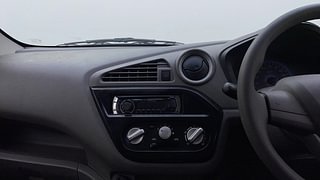 Used 2016 Datsun Redi-GO [2015-2019] T (O) Petrol Manual top_features Integrated (in-dash) music system