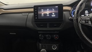 Used 2023 Renault Kiger RXT (O) MT Petrol Manual top_features Integrated (in-dash) music system