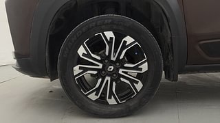 Used 2023 Renault Kiger RXT (O) MT Petrol Manual tyres LEFT FRONT TYRE RIM VIEW