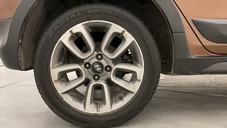 Used 2016 Hyundai i20 Active [2015-2020] 1.2 SX Petrol Manual tyres RIGHT REAR TYRE RIM VIEW