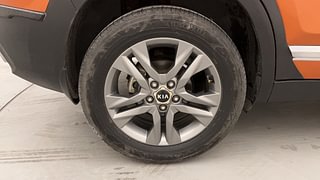 Used 2020 Kia Seltos [2019-2021] HTX Plus AT D Diesel Automatic tyres RIGHT REAR TYRE RIM VIEW