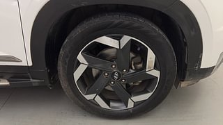 Used 2022 Hyundai Alcazar Signature (O) 6 STR 1.5 Diesel AT Diesel Automatic tyres RIGHT FRONT TYRE RIM VIEW