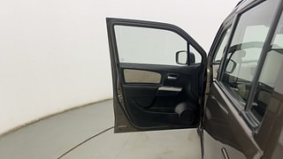 Used 2014 Maruti Suzuki Wagon R 1.0 [2010-2019] VXi Petrol Manual interior LEFT FRONT DOOR OPEN VIEW