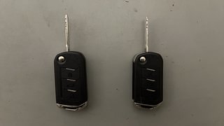 Used 2022 Mahindra XUV700 AX 5 Petrol AT 5 STR Petrol Automatic extra CAR KEY VIEW