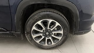 Used 2023 Maruti Suzuki Grand Vitara Zeta Smart Hybrid Petrol Manual tyres RIGHT FRONT TYRE RIM VIEW