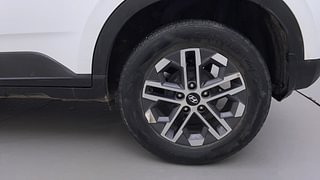 Used 2023 Hyundai Venue SX 1.5 CRDi Diesel Manual tyres LEFT REAR TYRE RIM VIEW