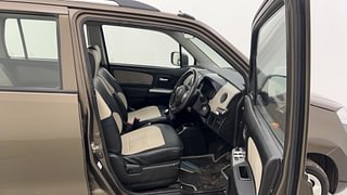 Used 2014 Maruti Suzuki Wagon R 1.0 [2010-2019] VXi Petrol Manual interior RIGHT SIDE FRONT DOOR CABIN VIEW