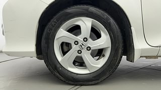 Used 2015 Honda City V Petrol Manual tyres LEFT FRONT TYRE RIM VIEW