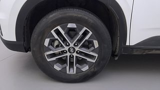 Used 2023 Hyundai Venue SX 1.5 CRDi Diesel Manual tyres LEFT FRONT TYRE RIM VIEW
