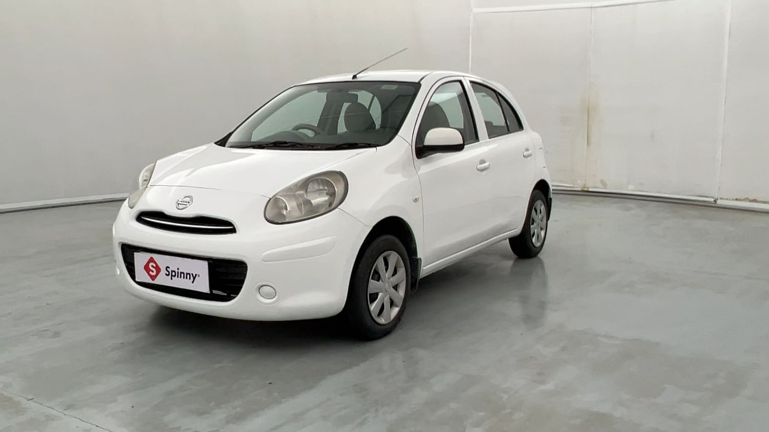 LEFT FRONT CORNER VIEW