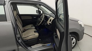 Used 2018 Maruti Suzuki Wagon R 1.0 [2010-2019] VXi Petrol Manual interior RIGHT SIDE FRONT DOOR CABIN VIEW