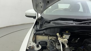 Used 2015 Honda City V Petrol Manual engine ENGINE RIGHT SIDE HINGE & APRON VIEW