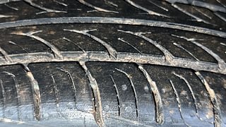 Used 2014 Maruti Suzuki Wagon R 1.0 [2010-2019] VXi Petrol Manual tyres RIGHT REAR TYRE TREAD VIEW
