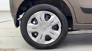 Used 2014 Maruti Suzuki Wagon R 1.0 [2010-2019] VXi Petrol Manual tyres RIGHT REAR TYRE RIM VIEW