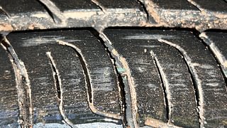 Used 2014 Maruti Suzuki Wagon R 1.0 [2010-2019] VXi Petrol Manual tyres RIGHT FRONT TYRE TREAD VIEW