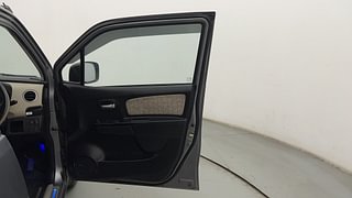 Used 2018 Maruti Suzuki Wagon R 1.0 [2010-2019] VXi Petrol Manual interior RIGHT FRONT DOOR OPEN VIEW