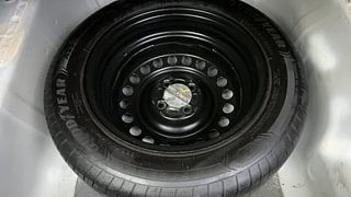 Used 2015 Honda City V Petrol Manual tyres SPARE TYRE VIEW
