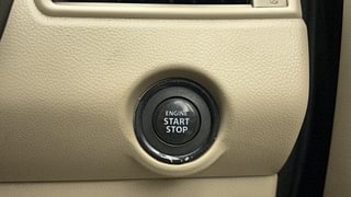Used 2019 Maruti Suzuki Dzire ZDi AMT Diesel Automatic top_features Keyless start