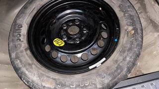 Used 2018 maruti-suzuki Vitara Brezza ZDi AGS Diesel Automatic tyres SPARE TYRE VIEW