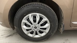 Used 2018 Maruti Suzuki Dzire VXi AMT Petrol Automatic tyres LEFT FRONT TYRE RIM VIEW