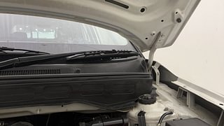Used 2020 Hyundai Venue SX 1.0  Turbo Petrol Manual engine ENGINE LEFT SIDE HINGE & APRON VIEW