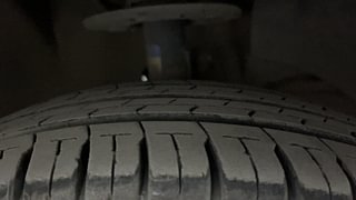 Used 2018 Maruti Suzuki Dzire VXi AMT Petrol Automatic tyres RIGHT FRONT TYRE TREAD VIEW