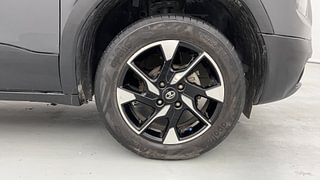 Used 2022 Tata Punch Creative AMT Dual Tone Petrol Automatic tyres RIGHT FRONT TYRE RIM VIEW