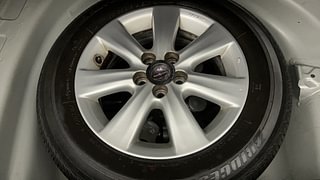 Used 2012 Toyota Corolla Altis 1.8 G Petrol Manual tyres SPARE TYRE VIEW