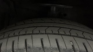 Used 2018 Maruti Suzuki Ciaz Delta 1.4 MT Petrol Manual tyres LEFT FRONT TYRE TREAD VIEW