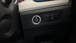 Used 2022 Tata Punch Creative AMT Dual Tone Petrol Automatic top_features Keyless start