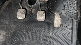 Used 2016 Maruti Suzuki Wagon R 1.0 [2010-2019] VXi Petrol Manual interior PEDALS VIEW