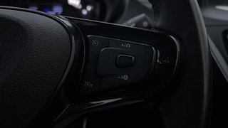 Used 2022 Tata Nexon XZA Plus Premium Kaziranga Petrol Petrol Automatic top_features Cruise control