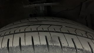 Used 2018 Maruti Suzuki Ciaz Delta 1.4 MT Petrol Manual tyres RIGHT FRONT TYRE TREAD VIEW