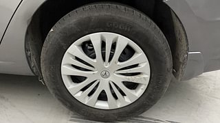 Used 2018 Maruti Suzuki Ciaz Delta 1.4 MT Petrol Manual tyres LEFT REAR TYRE RIM VIEW