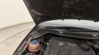 Used 2015 volkswagen Vento 1.5L Highline Diesel AT Diesel Automatic engine ENGINE RIGHT SIDE HINGE & APRON VIEW