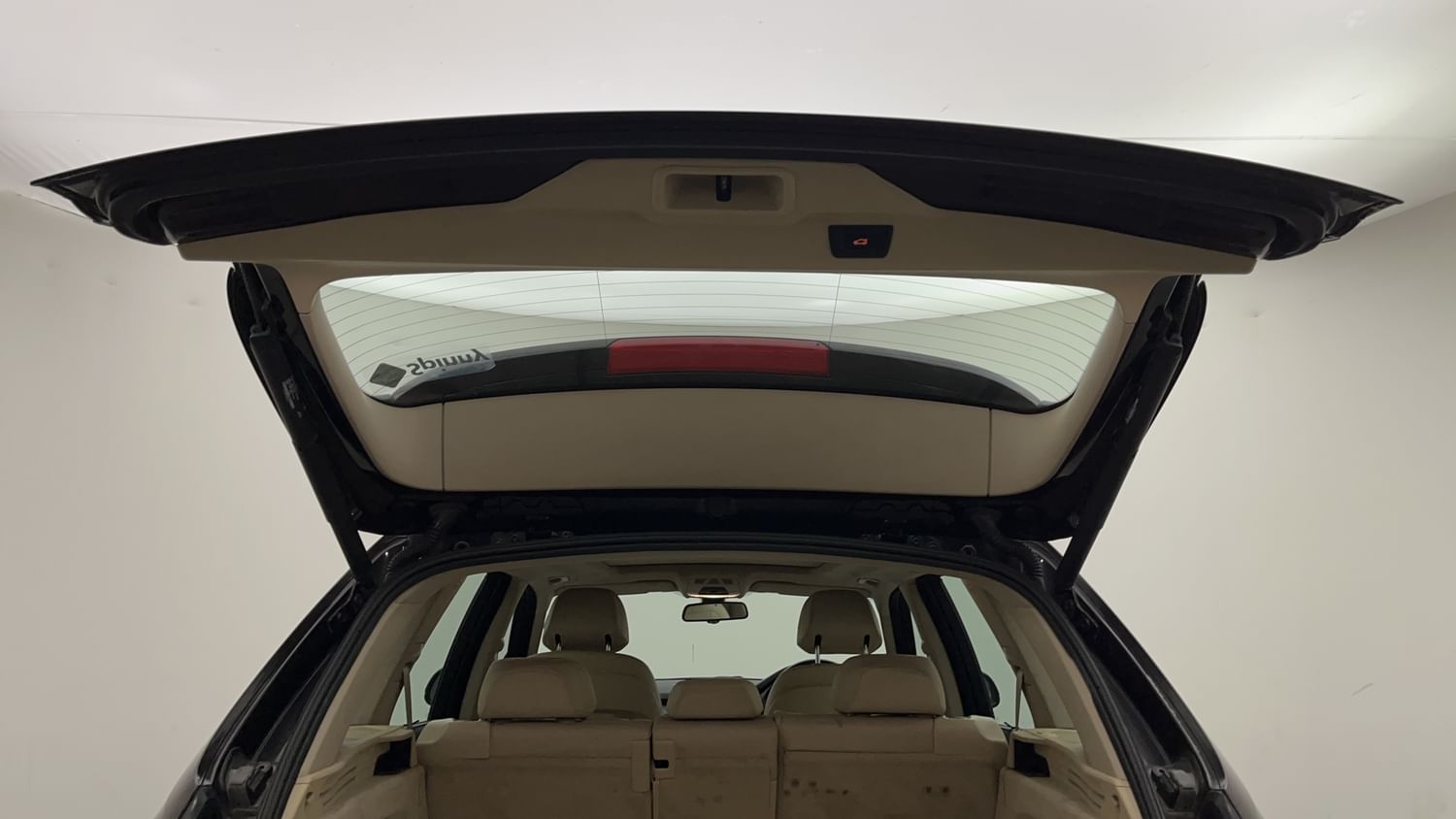 New BMW X5 interior DICKY DOOR OPEN VIEW