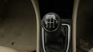 Used 2019 Maruti Suzuki Ciaz Alpha Petrol Petrol Manual interior GEAR  KNOB VIEW