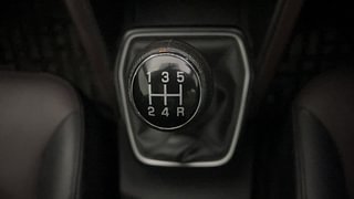 Used 2023 Maruti Suzuki Grand Vitara Alpha Smart Hybrid Petrol Manual interior GEAR  KNOB VIEW