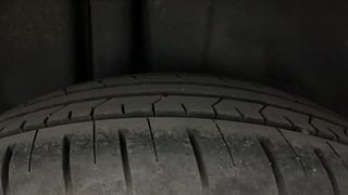 Used 2018 Maruti Suzuki Ciaz Delta 1.4 MT Petrol Manual tyres RIGHT REAR TYRE TREAD VIEW