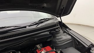 Used 2018 Maruti Suzuki Ciaz Delta 1.4 MT Petrol Manual engine ENGINE LEFT SIDE HINGE & APRON VIEW