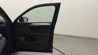 Used 2019 Volkswagen Tiguan Comfortline TDI Diesel Automatic interior RIGHT FRONT DOOR OPEN VIEW