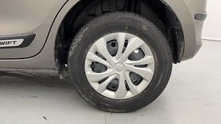 Used 2020 Maruti Suzuki Swift [2017-2021] VXI AMT Petrol Automatic tyres LEFT REAR TYRE RIM VIEW